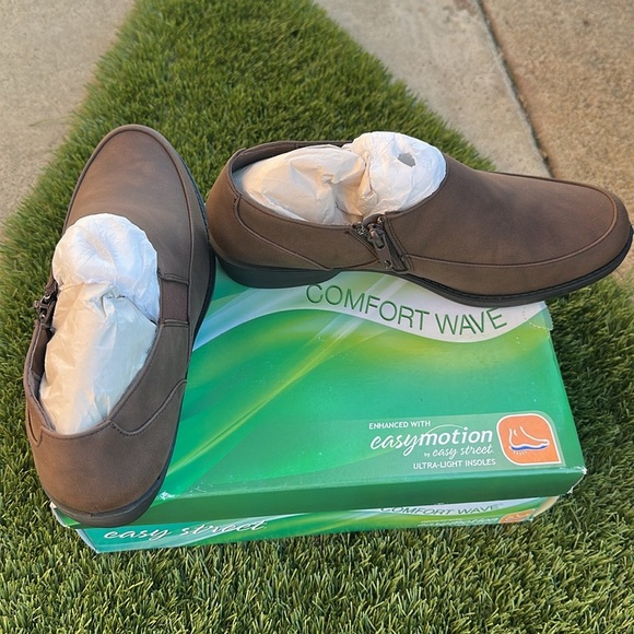 Easy Street Women's Oliana Loafer Comfort Size 10 Wide - Picture 5 of 8